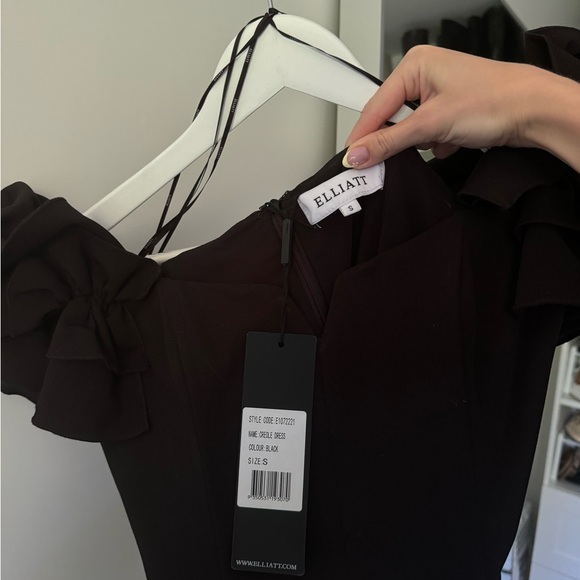 Revolve Elliatt Creole Midi Off-The-Shoulder Dress in Black Size S - Picture 4 of 5